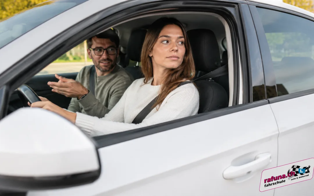 Rechtsvortritt verstehen: Wer hat Vortritt im Schweizer Verkehr?